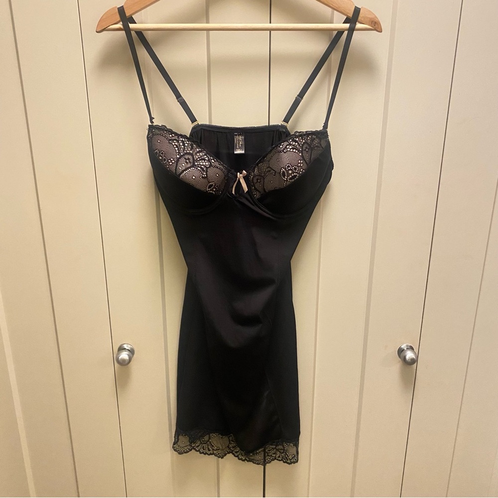 Marilyn Monroe-Black Lace Shape-wear Slip - Size L